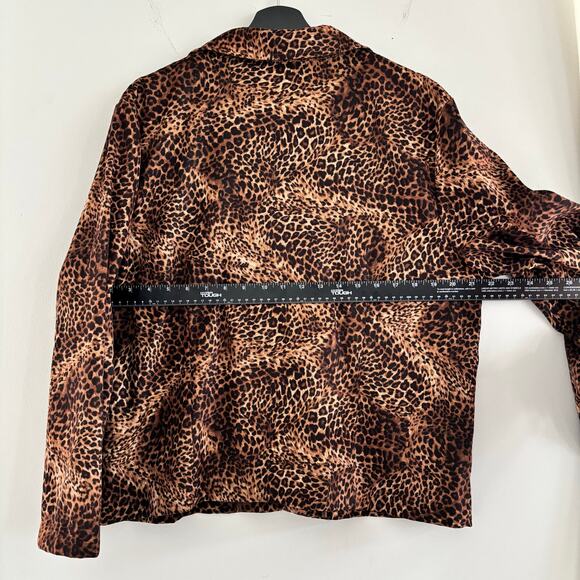 Briggs Petite Leopard Print Zip Up Jacket - Picture 4 of 5